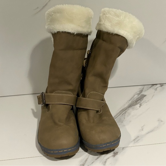 Women's Brown Winter Boots with Cream Fur Lining - Picture 1 of 5